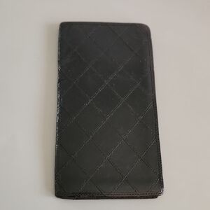 Vintage Chanel Black Quilted Pattern Bifold Wallet